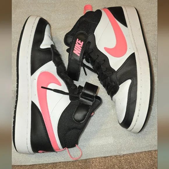 Nike Court Borough Mid, kids size 6.5y, women 8 - Picture 4 of 7